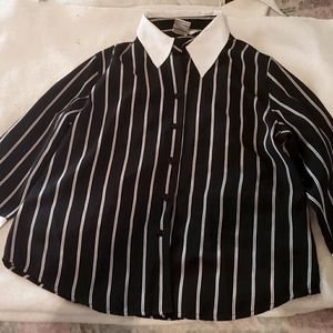 LADIES BUTTON UP TOP